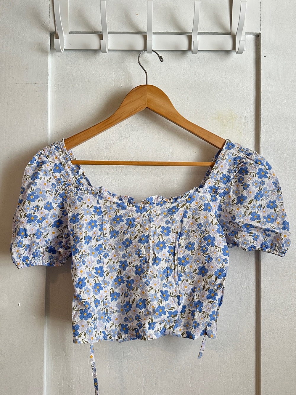 Women’s Blue Floral Puff-Sleeve Crop Top